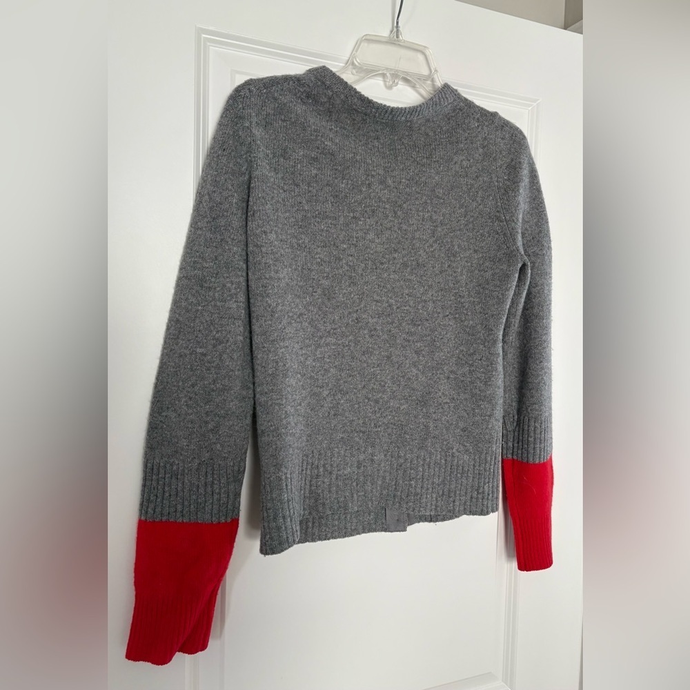 Marc Jacob’s Gray And Red Cardigan Classic Merino Wool Classic Medium Cozy Soft - Picture 4 of 5